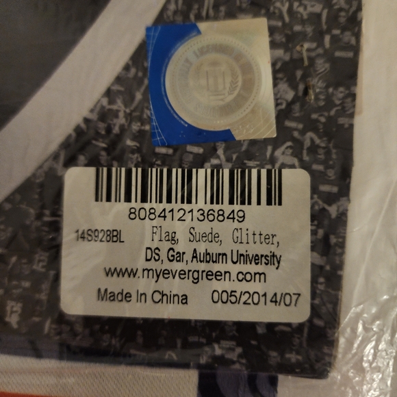 Collegiate Decorative Flag - Picture 5 of 5